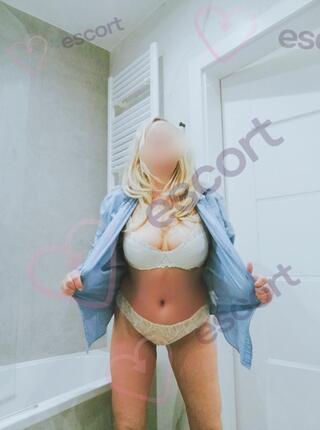 KRÓLOWA RZĄDZI - escort 