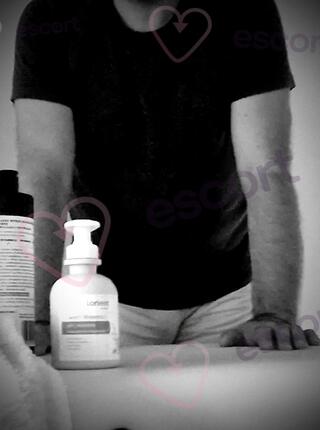 On i Ona.  Magiczny dotyk. - escort Varsovia