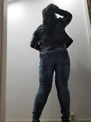 KRĘCĄ MNIE MLODSI - escort Kraśnik