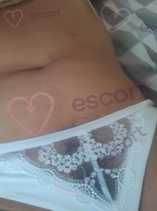 Naturalna Brunetka - escort Dzierżoniów