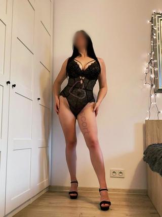 Karolina - escort Varsovia
