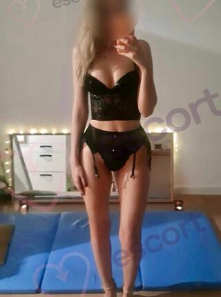 DO 18 Laura Zmysłowy Masaż Ciałem - escort Cracovia