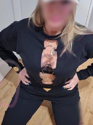 Analne Blondi - escort Torun