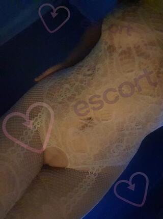 Twoja masażystka Karolina - escort Breslavia