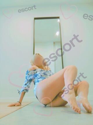 RŻNIJ MNIE OD TYLCA - escort 