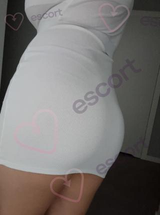 Słodka blondyneczka - escort Poznan