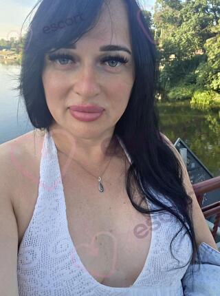 Zuza Shemale - escort 