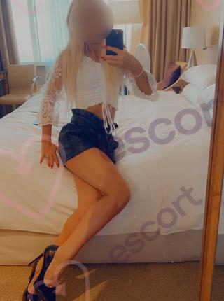 Do nogi kundlu BDSM FETYSZ - escort Breslau