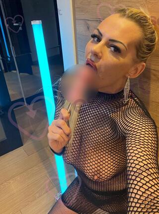 Jestem Teraz Queen Ice Cream - escort Poznan