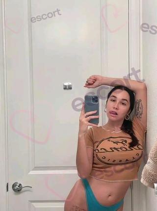 Corneilla - escort Paris