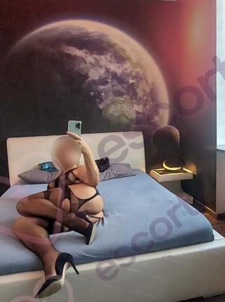 Elegancka i zadbana - escort Warsaw