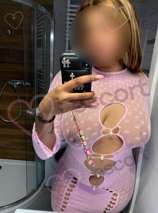 Mona - escort Kielce