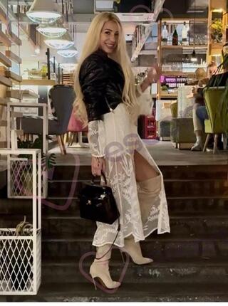 Karolina - escort Varsovia