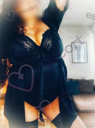 Brunetka XL - escort Oświęcim