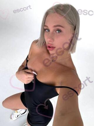 Melania - escort Varsovie