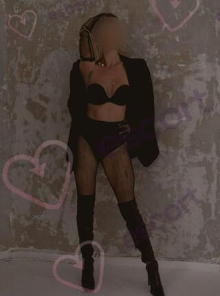 Słodka blondynka - escort Leszno