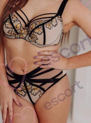 Kamila debiut - escort Varsovia