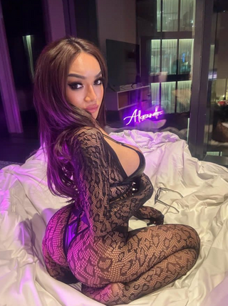 Estall - escort Stockholm