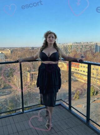 Uniwersalna KinderkaTS - escort Warschau