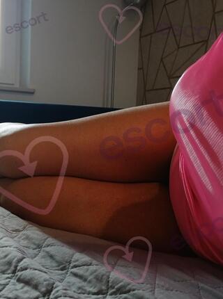 TEŚCIOWA SEX POKAZ SEXTING - escort 