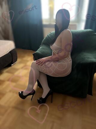 Młoda nimfomanka BI - escort Warsaw