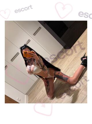 Czikita Czika - escort 