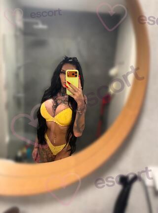 Czikita Czika - escort 