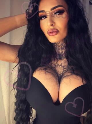 Czikita Czika - escort 