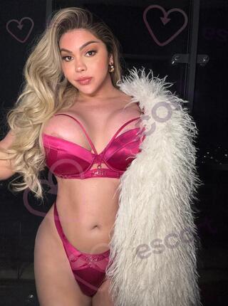 Yasmin Brasileira - escort Varsovie