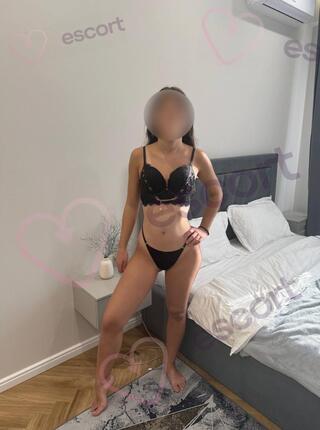 Świeża 19-latka - escort 