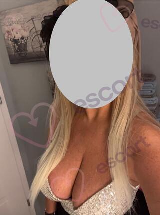 Masaż Mus kokosowy - escort Breslavia