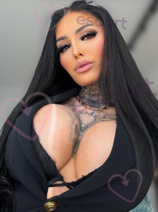 Czikita Czika - escort 