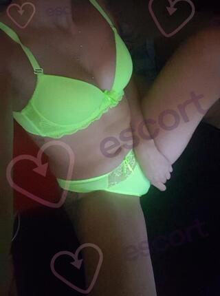 SarusiaSquirt - escort 