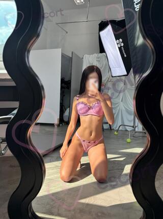 Maja - escort Varsovia