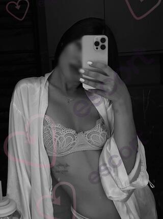 Julia - escort Varsovie