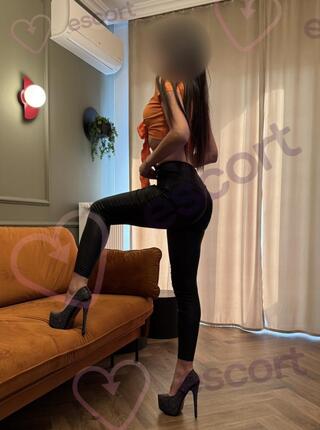 Nowa Czarnulka - escort Jelenia Gora