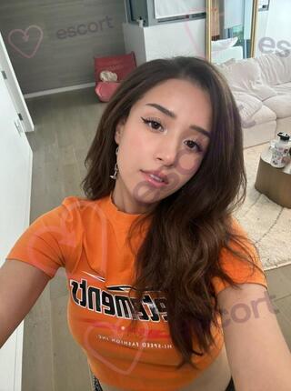 Thyna - escort Barcelona