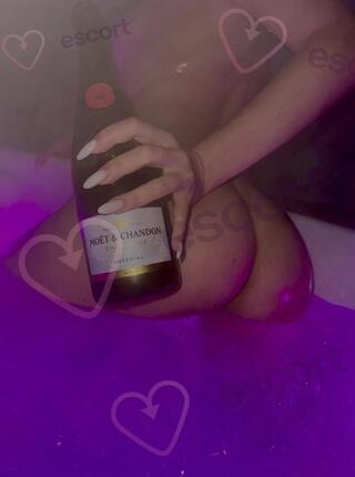 WIKA NURU - escort Białystok