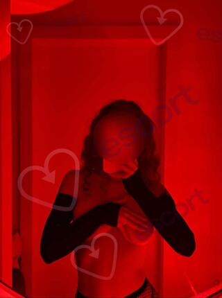 Dziewczyna z tatuażem - escort Szczecin