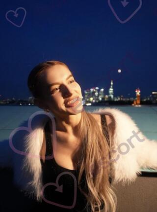 Ewelina Sky - escort Varsovia