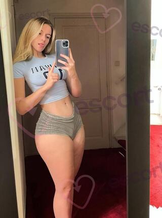 Nola - escort Flensburg