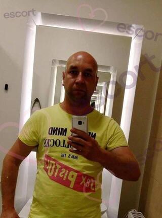 PRZEMEK  TYLKO DLA  KOBIET - escort Varsovie