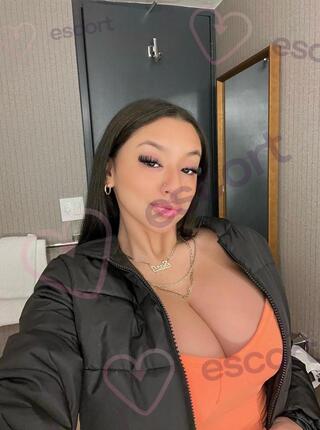 Shellya - escort Berlino