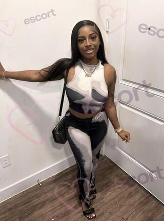 Lupea - escort Augsburg