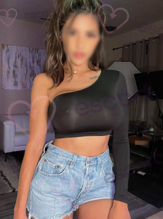 Fiannelle - escort Maastricht