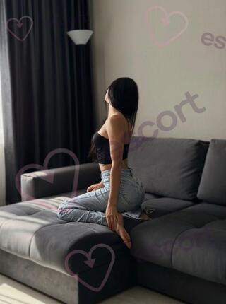 Kira  masaż tylko do 14 kwietnia - escort Wroclaw