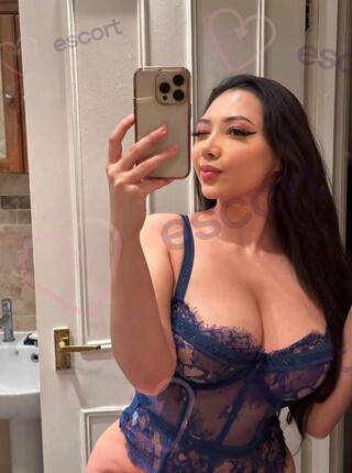 Elyane - escort Dortmund