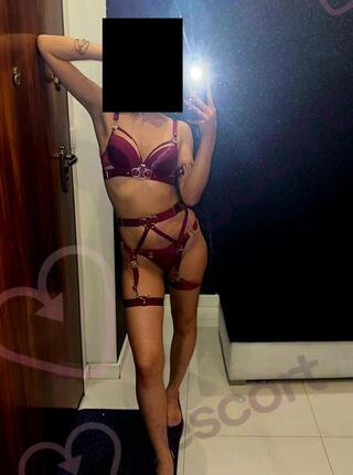 Tajka debiut - escort Varsovia