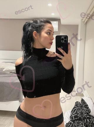 Zelknia - escort Frankfurt