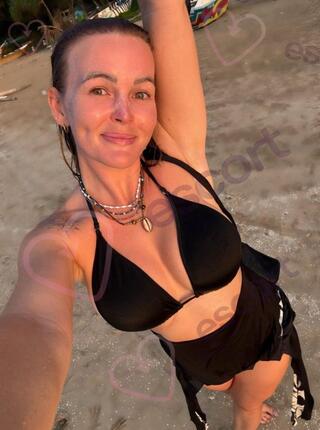 Julie01 - escort Preston